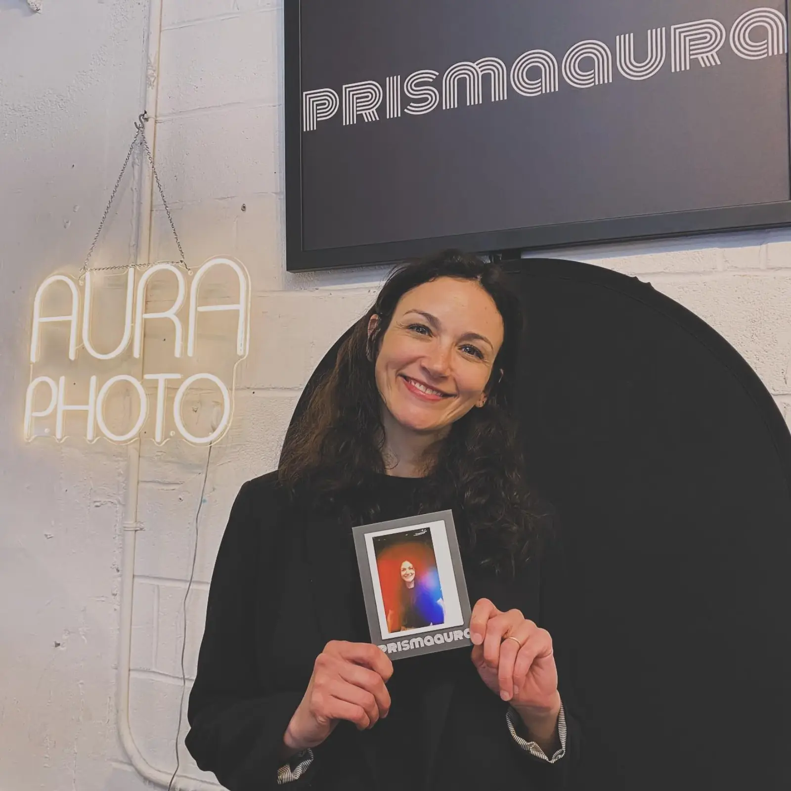 Analogue aura photo taken at the Prisma Aura studio in Montreal — 8
